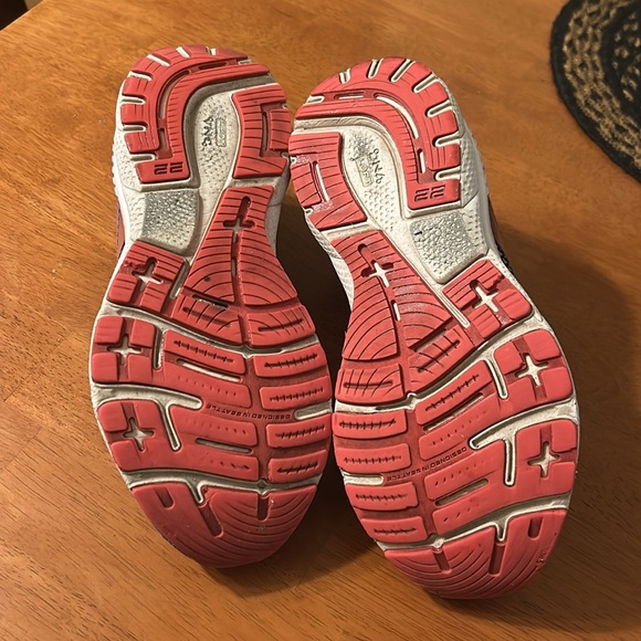 BROOKS Adrenaline 22 GTS Running Shoes Black Coral Medium size 8 - Picture 7 of 7